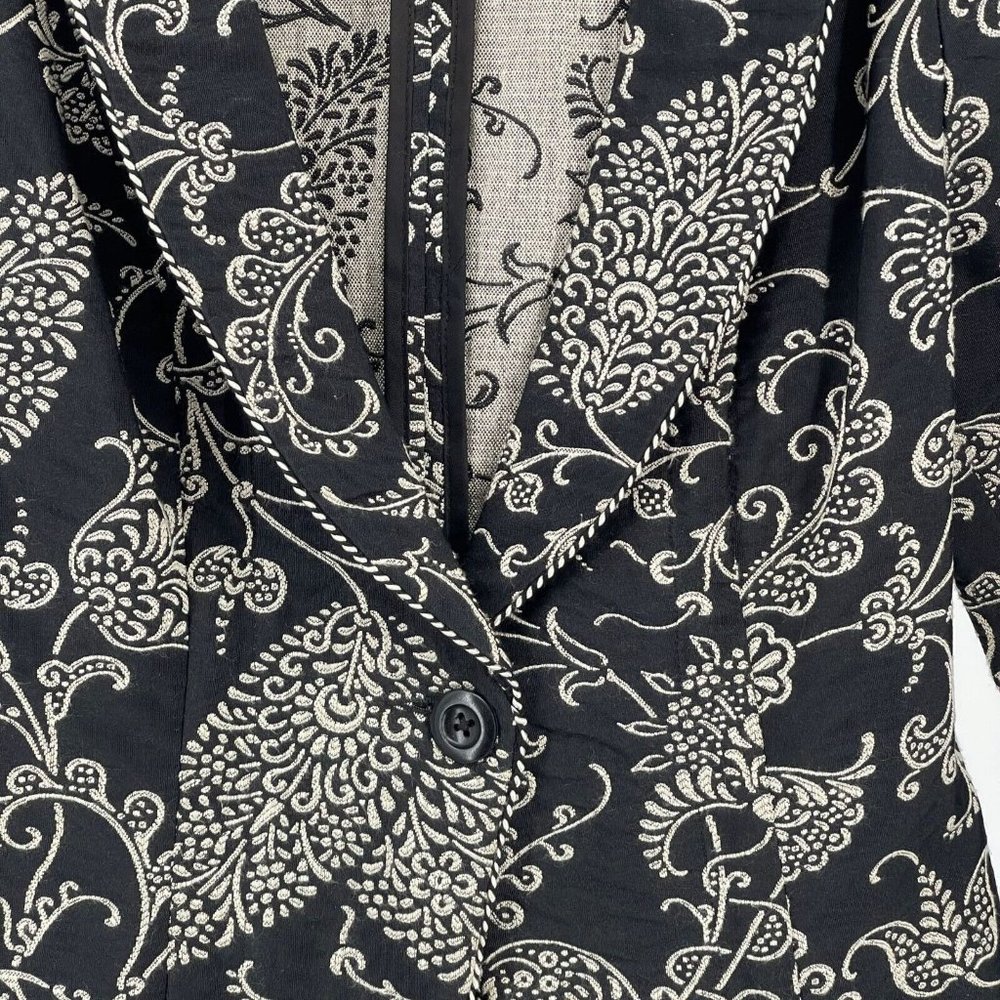 Cabi Eliza Tapestry Brocade Jacket sz 6 Paisley Floral Blazer 3/4 Sleeve Black - Picture 3 of 7